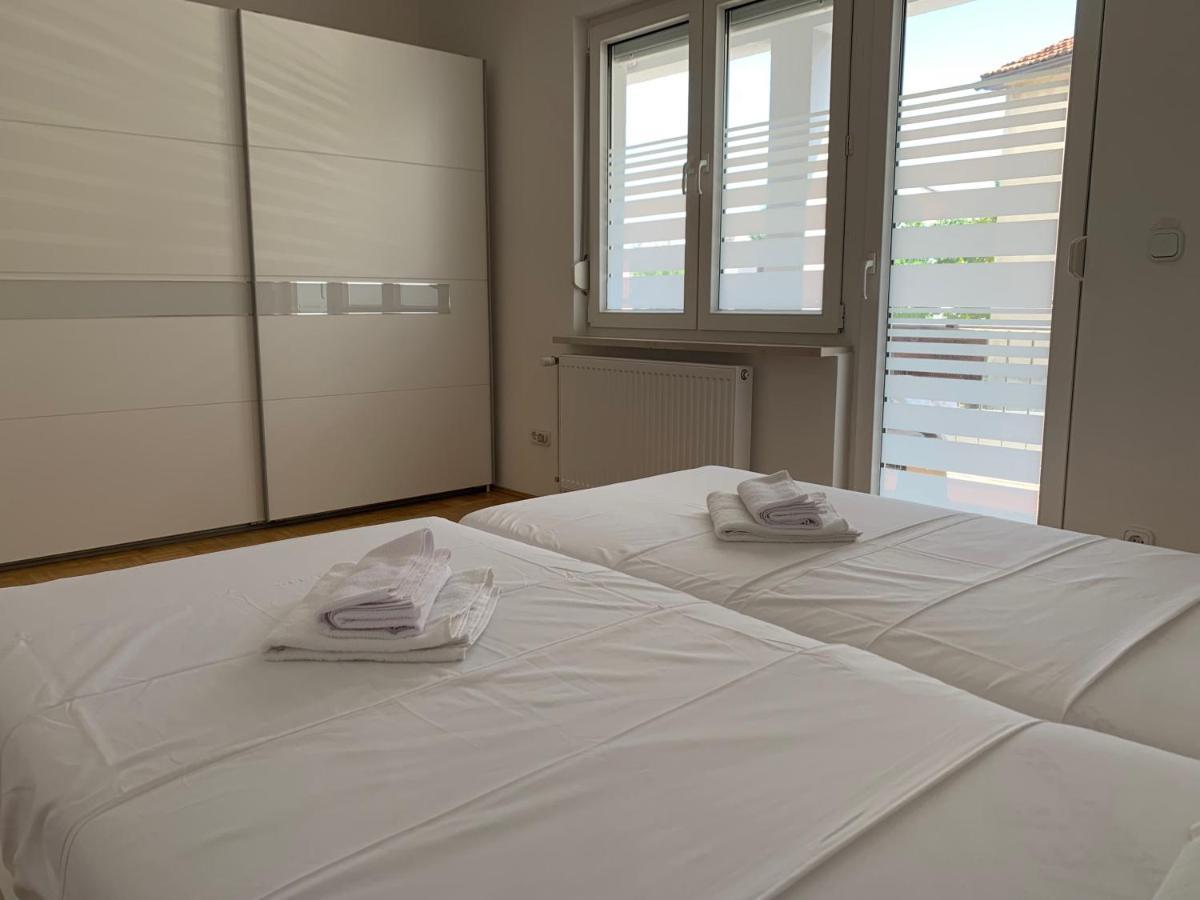 Apartments Janko Pakoštane Extérieur photo